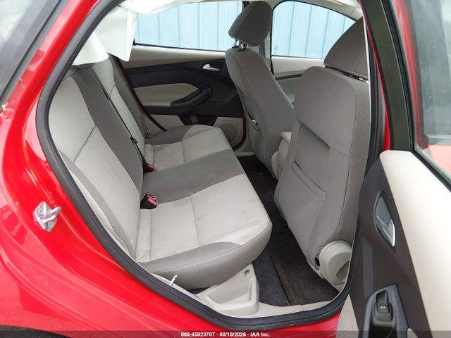 45923707 :رقم المزاد ، 1FADP3F25EL235223 vin ، 2014 Ford Focus Se مزاد بيع