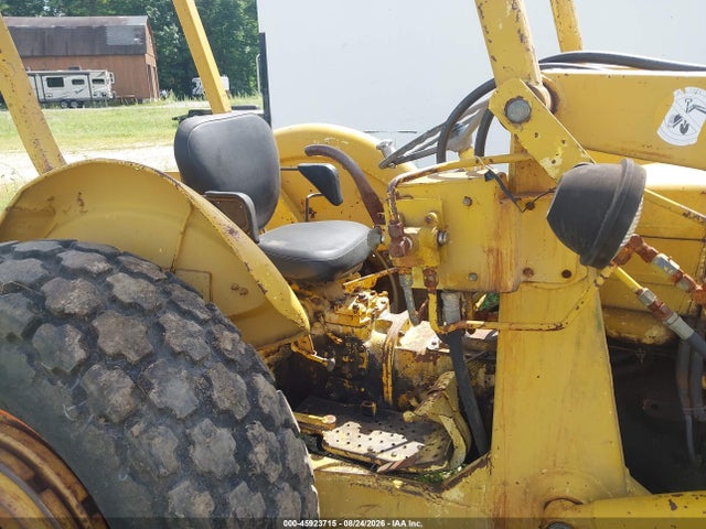 1975 Ford Tractor მანქანა იყიდება აუქციონზე, vin: CL0I593, აუქციონის ნომერი: 45923715