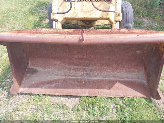 1975 Ford Tractor მანქანა იყიდება აუქციონზე, vin: CL0I593, აუქციონის ნომერი: 45923715