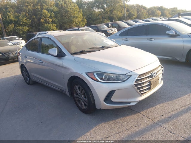 2017 Hyundai Elantra Se მანქანა იყიდება აუქციონზე, vin: 5NPD84LF3HH123663, აუქციონის ნომერი: 45923801