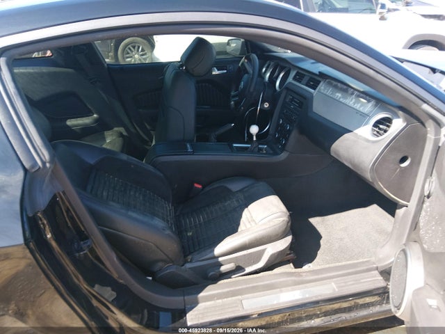 Продажа на аукционе авто 2013 Ford Shelby Gt500, vin: 1ZVBP8JZ4D5231618, номер лота: 45923828