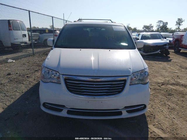 2015 Chrysler Town & Country Touring მანქანა იყიდება აუქციონზე, vin: 2C4RC1BG6FR551921, აუქციონის ნომერი: 45923834