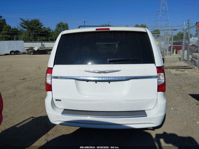 2015 Chrysler Town & Country Touring მანქანა იყიდება აუქციონზე, vin: 2C4RC1BG6FR551921, აუქციონის ნომერი: 45923834
