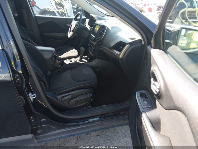 Продаж на аукціоні авто 2015 Jeep Cherokee Latitude, vin: 1C4PJMCS9FW653125, номер лоту: 45923855