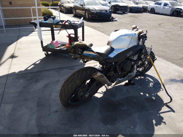 Auction sale of the 2025 Suzuki Gsx-r1000, vin: JS1DM11F0S7100084, lot number: 45923905