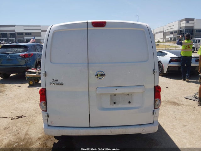 45923946 :رقم المزاد ، 3N6CM0KN5DK692486 vin ، 2013 Nissan Nv200 Sv مزاد بيع