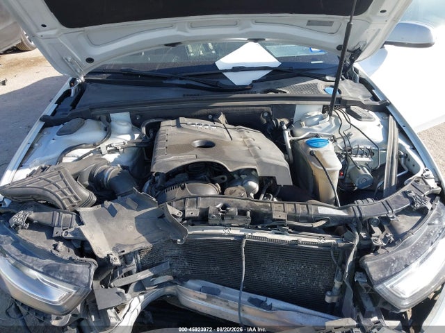 2015 Audi A4 2.0t Premium მანქანა იყიდება აუქციონზე, vin: WAUBFAFLXFN015077, აუქციონის ნომერი: 45923972