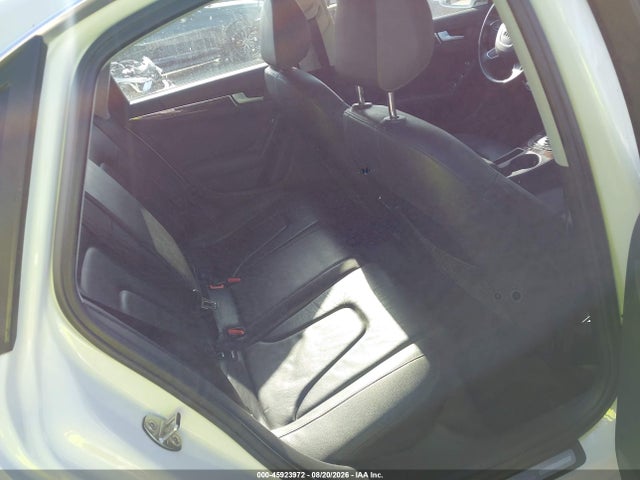 2015 Audi A4 2.0t Premium მანქანა იყიდება აუქციონზე, vin: WAUBFAFLXFN015077, აუქციონის ნომერი: 45923972