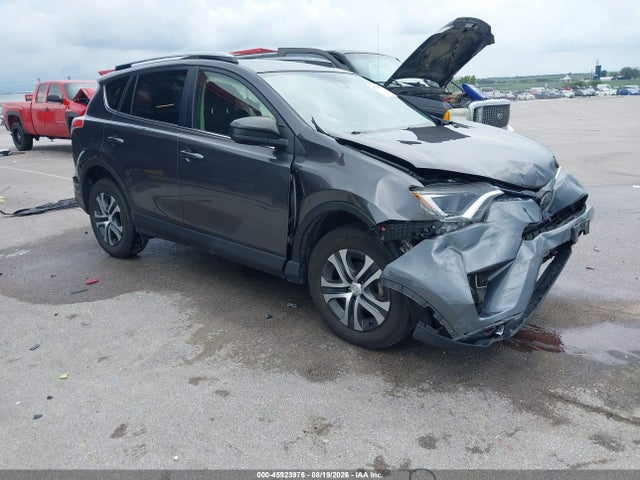 Продажа на аукционе авто 2017 Toyota Rav4 Le, vin: JTMZFREV7HJ701252, номер лота: 45923976
