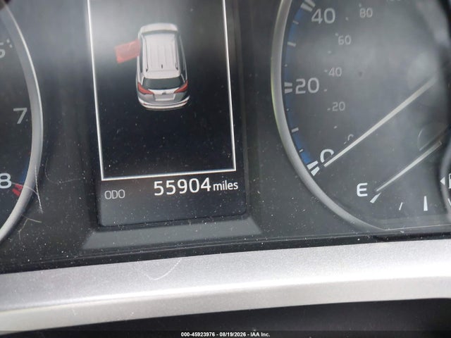 Продажа на аукционе авто 2017 Toyota Rav4 Le, vin: JTMZFREV7HJ701252, номер лота: 45923976
