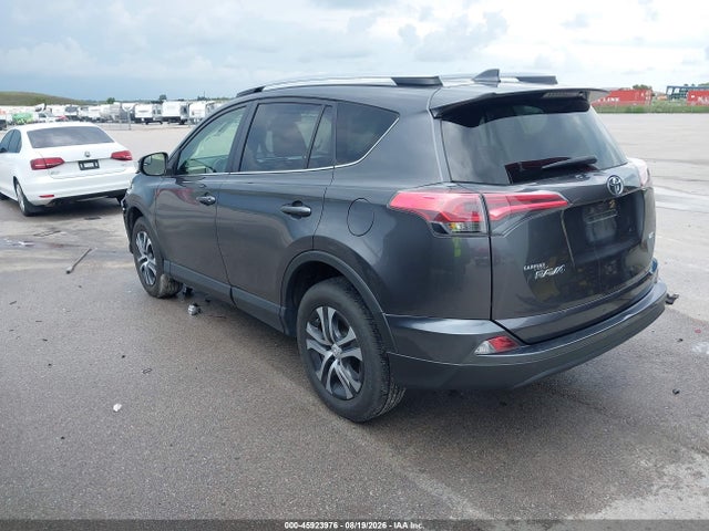 Продажа на аукционе авто 2017 Toyota Rav4 Le, vin: JTMZFREV7HJ701252, номер лота: 45923976