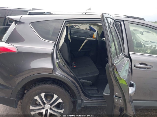 Продажа на аукционе авто 2017 Toyota Rav4 Le, vin: JTMZFREV7HJ701252, номер лота: 45923976
