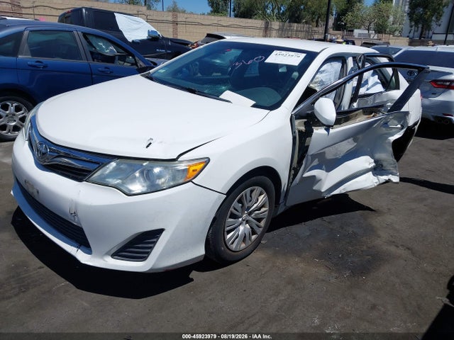 Toyota CAMRY LE 2014 4T4BF1FK5ER437063 Image 2
