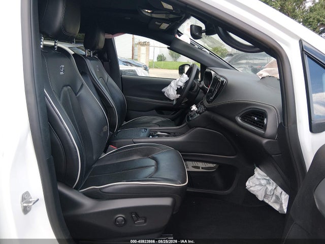 Продаж на аукціоні авто 2025 Chrysler Pacifica Limited, vin: 2C4RC1GGXSR524756, номер лоту: 45923986