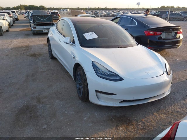 45923999 :رقم المزاد ، 5YJ3E1EA8JF035345 vin ، 2018 Tesla Model 3 Long Range/mid Range مزاد بيع