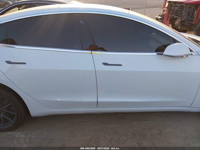 Продаж на аукціоні авто 2018 Tesla Model 3 Long Range/mid Range, vin: 5YJ3E1EA8JF035345, номер лоту: 45923999