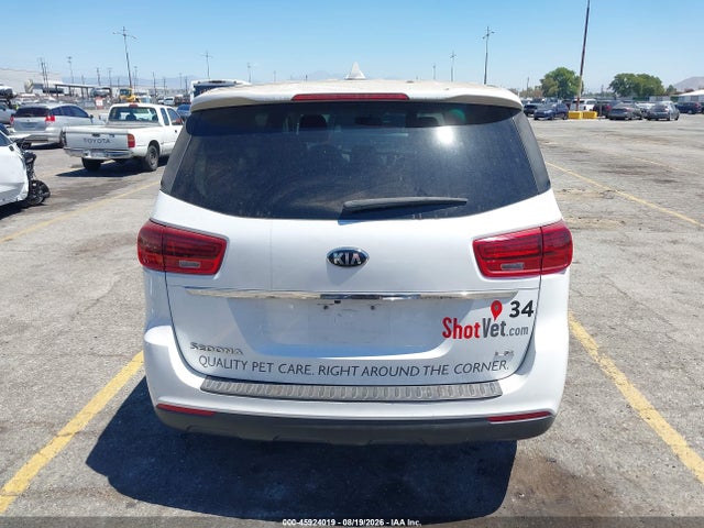 KIA SEDONA LX 2019 KNDMB5C19K6567434 Image 16