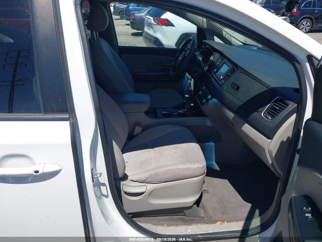 KIA SEDONA LX 2019 KNDMB5C19K6567434 Image 5