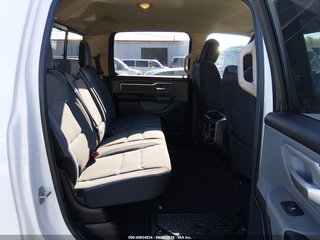 45924024 :رقم المزاد ، 1C6RRFFG6KN858509 vin ، 2019 Ram 1500 Big Horn/lone Star  4x4 5'7 Box مزاد بيع