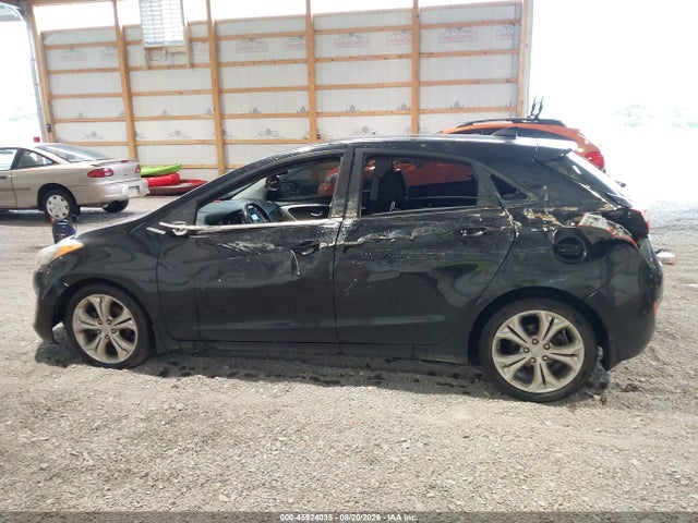 2013 Hyundai Elantra Gt მანქანა იყიდება აუქციონზე, vin: KMHD35LE6DU073218, აუქციონის ნომერი: 45924035