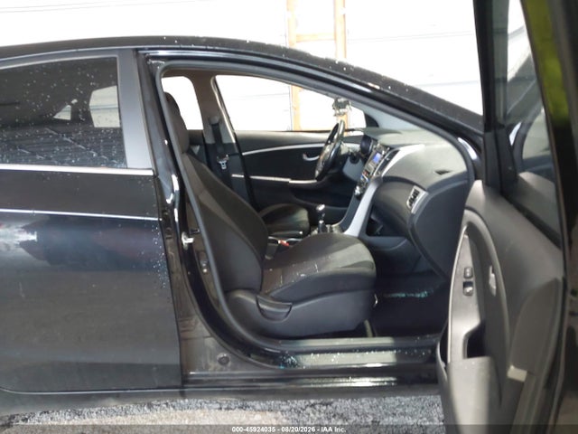 2013 Hyundai Elantra Gt მანქანა იყიდება აუქციონზე, vin: KMHD35LE6DU073218, აუქციონის ნომერი: 45924035