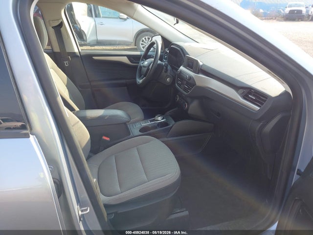 45924038 :رقم المزاد ، 1FMCU9F64NUB51050 vin ، 2022 Ford Escape S مزاد بيع