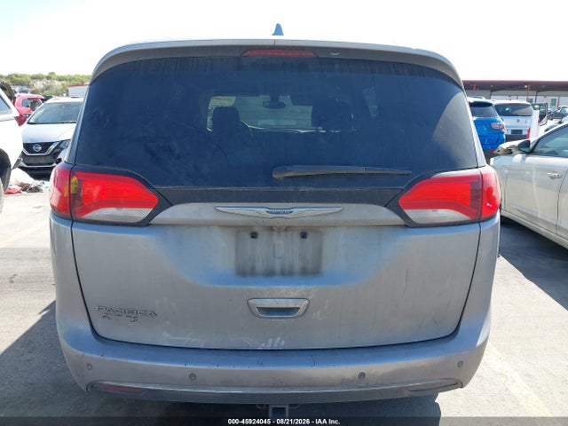 Chrysler Pacifica Touring L 2018 2C4RC1BG2JR290781 Image 16