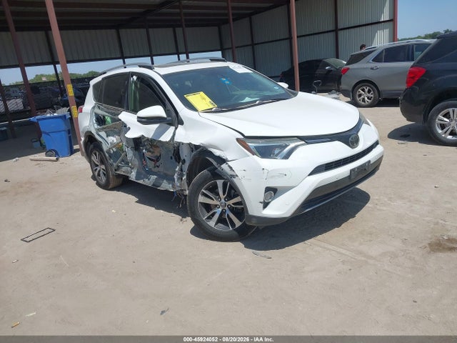 Auction sale of the 2018 Toyota Rav4 Xle, vin: JTMWFREVXJJ206732, lot number: 45924052