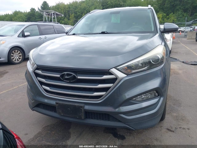 Продаж на аукціоні авто 2017 Hyundai Tucson Se, vin: KM8J3CA46HU256450, номер лоту: 45924053