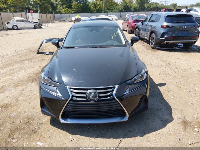 45924072 :رقم المزاد ، JTHBA1D29H5058709 vin ، 2017 Lexus Is 200t مزاد بيع