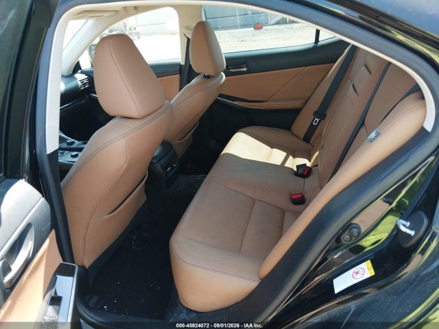 45924072 :رقم المزاد ، JTHBA1D29H5058709 vin ، 2017 Lexus Is 200t مزاد بيع