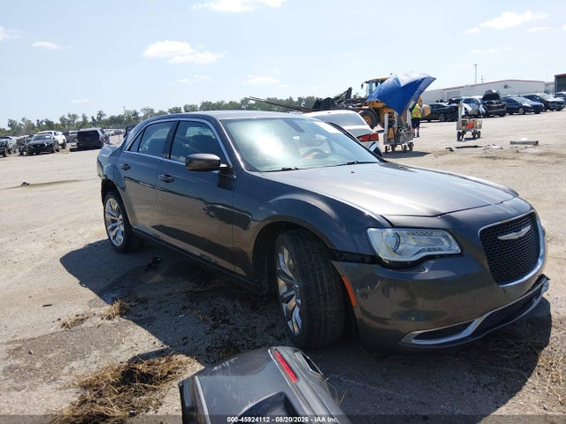 2016 Chrysler 300 Limited მანქანა იყიდება აუქციონზე, vin: 2C3CCAAG9GH313841, აუქციონის ნომერი: 45924112