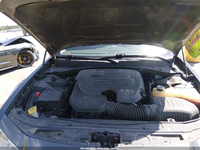 Продажа на аукционе авто 2016 Chrysler 300 Limited, vin: 2C3CCAAG9GH313841, номер лота: 45924112