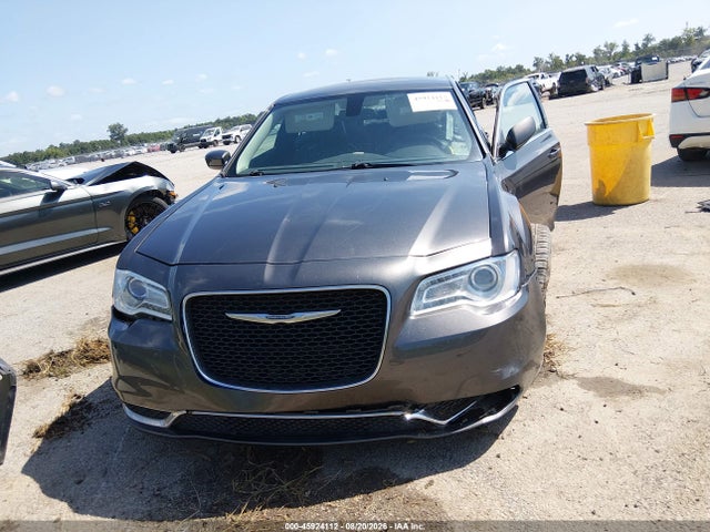 Продажа на аукционе авто 2016 Chrysler 300 Limited, vin: 2C3CCAAG9GH313841, номер лота: 45924112