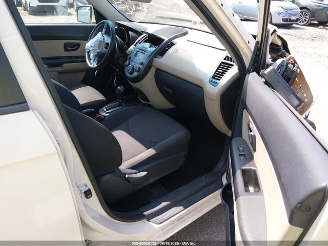45924115 :رقم المزاد ، KNDJT2A23A7177707 vin ، 2010 Kia Soul ! مزاد بيع