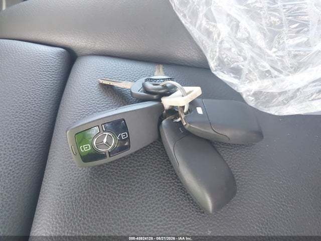 45924128 :رقم المزاد ، WDAPF4CD6KN033970 vin ، 2019 Mercedes-benz Sprinter 4500 Standard Roof V6 مزاد بيع