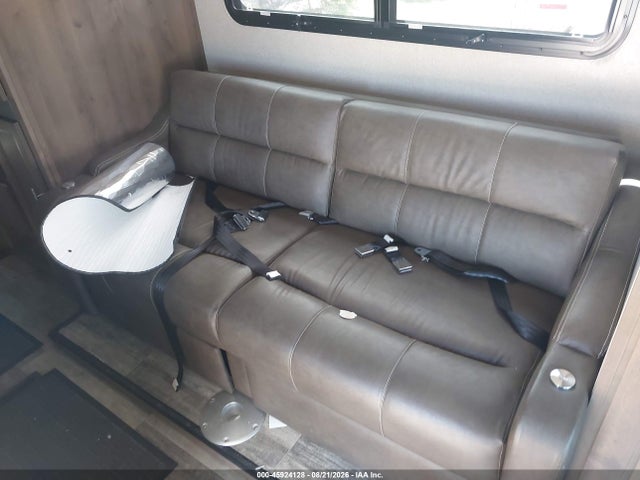 45924128 :رقم المزاد ، WDAPF4CD6KN033970 vin ، 2019 Mercedes-benz Sprinter 4500 Standard Roof V6 مزاد بيع