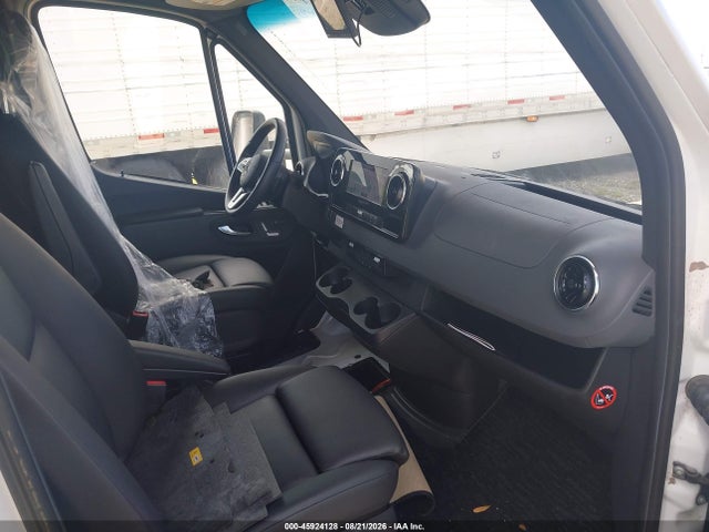 45924128 :رقم المزاد ، WDAPF4CD6KN033970 vin ، 2019 Mercedes-benz Sprinter 4500 Standard Roof V6 مزاد بيع