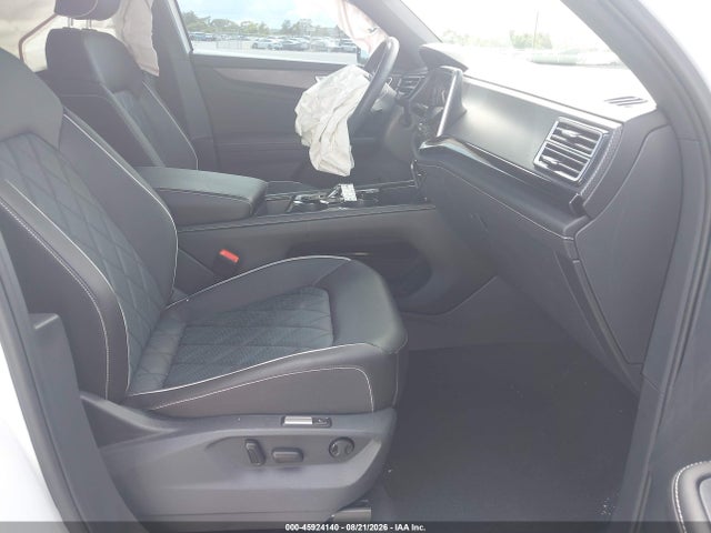 2026 Volkswagen Atlas Cross Sport Sel Premium R-line მანქანა იყიდება აუქციონზე, vin: 1V2FC2CA6TC207866, აუქციონის ნომერი: 45924140