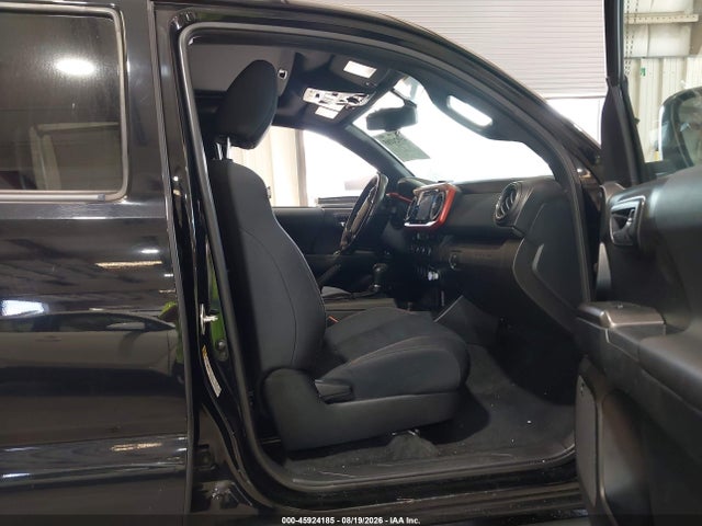 Aukcja sprzedaży 2017 Toyota Tacoma Trd Off Road, vin: 5TFCZ5AN2HX058494, numer aukcji: 45924185