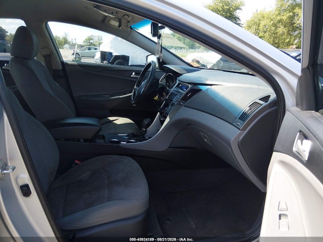 2013 Hyundai Sonata Gls მანქანა იყიდება აუქციონზე, vin: 5NPEB4AC3DH690500, აუქციონის ნომერი: 45924189