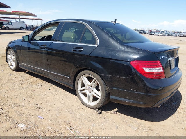 Продаж на аукціоні авто 2013 Mercedes-benz C 250 Sport, vin: WDDGF4HB7DA808863, номер лоту: 45924246