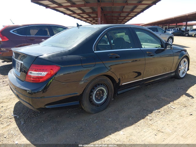 Продаж на аукціоні авто 2013 Mercedes-benz C 250 Sport, vin: WDDGF4HB7DA808863, номер лоту: 45924246