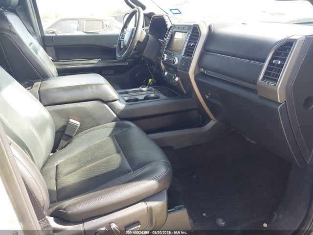 Продажа на аукционе авто 2018 Ford Expedition Max Xlt, vin: 1FMJK1HT8JEA70266, номер лота: 45924355