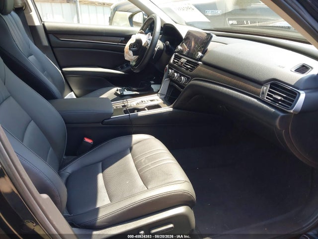 45924383 :رقم المزاد ، 1HGCV3F56NA005855 vin ، 2022 Honda Accord Hybrid Ex-l مزاد بيع