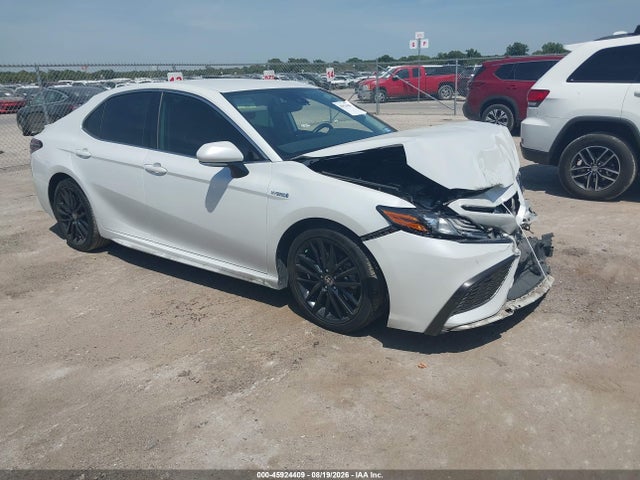 Продаж на аукціоні авто 2021 Toyota Camry Xse Hybrid, vin: 4T1K31AK4MU550477, номер лоту: 45924409