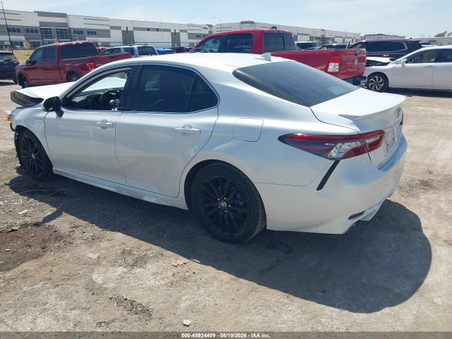 45924409 :رقم المزاد ، 4T1K31AK4MU550477 vin ، 2021 Toyota Camry Xse Hybrid مزاد بيع