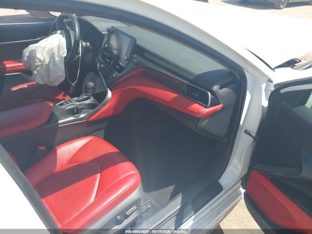45924409 :رقم المزاد ، 4T1K31AK4MU550477 vin ، 2021 Toyota Camry Xse Hybrid مزاد بيع