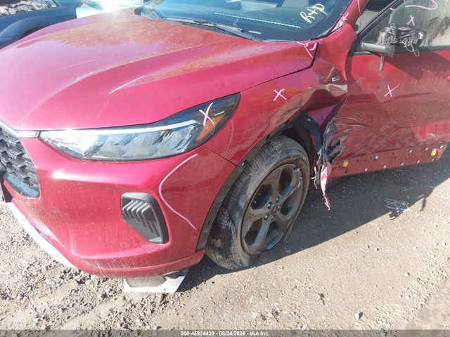 45924429 :رقم المزاد ، 1FMCU0MN7PUA52408 vin ، 2023 Ford Escape St-line مزاد بيع