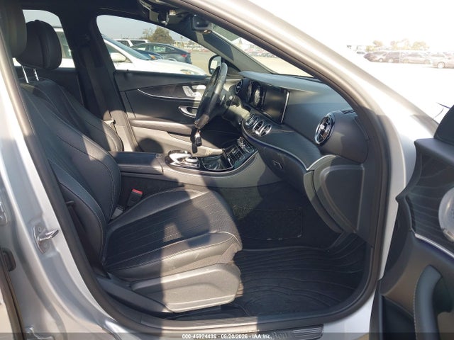 45924486 :رقم المزاد ، WDDZF4KB6HA170810 vin ، 2017 Mercedes-benz E 300 4matic مزاد بيع